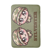 Niedliche Kawaii Army Camouflage Monogram auf Gree Badematte (Vorderseite Vertikal)