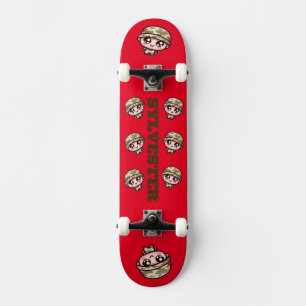 Niedliche Kawaii Army Camouflage Monogram auf Red  Skateboard