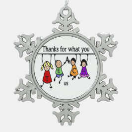 Niedliche Kinder Cartoon Rechtschreibunterricht fü Schneeflocken Zinn-Ornament