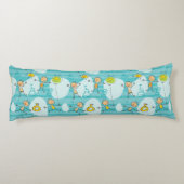 Niedliche Kinder, die auf dem Strandmuster spielen Seitenschläferkissen (Rückseite)