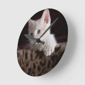 Niedliche Kitty-Looking Runde Wanduhr (Winkel)