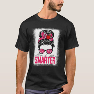 Niedliche Klasse von 2023 Smarter Girls Messy Bun  T-Shirt