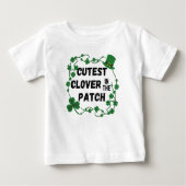 Niedliche Klee am Pflaster St. Patrick's Day Baby T-shirt (Vorderseite)