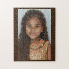 Niedliche, kleine, braune Hautbraun Puzzle