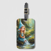 Niedliche kleine Elfe im Fluss Gepäckanhänger (Vorderseite Vertikal)