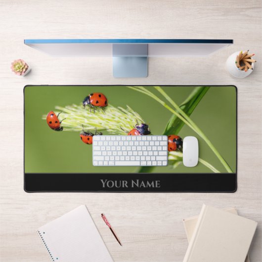 Niedliche kleine glückliche Ladybugs für positive  Schreibtischunterlage (Büro 1)