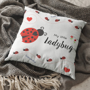 Niedliche kleine Ladybug rot und schwarz mit Namen Kissen