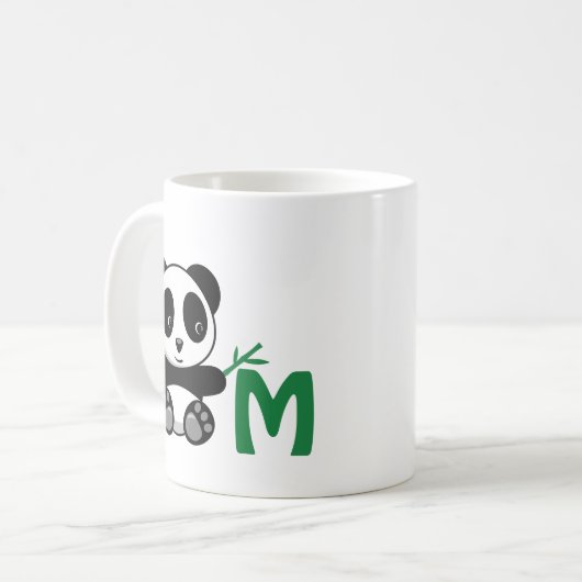 Niedliche kleine Panda mit einem Bambusklebemonogr Kaffeetasse (Vorderseite Links)