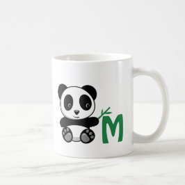 Niedliche kleine Panda mit einem Bambusklebemonogr Kaffeetasse