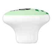 Niedliche kleine Panda mit einem Bambusklebemonogr Keramikknauf (Seitenansicht)