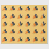 Niedliche kleine schwarze Katze auf einem Kürbis Geschenkpapier (Flach)