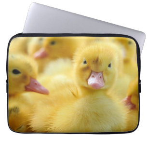 Niedliche Kleintiere   Baby Duck Group Laptopschutzhülle