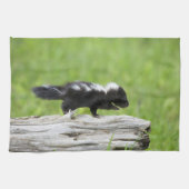 Niedliche Kleintiere | Baby Skunk Geschirrtuch (Horizontal)