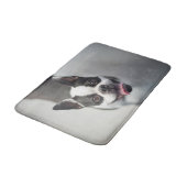 Niedliche Kleintiere | Boston Bulldog Smile Badematte (Schrägansicht)