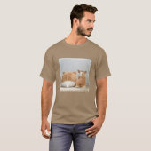 Niedliche Kleintiere | Corgi & Plush Puppy T-Shirt (Vorne ganz)