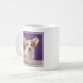 Niedliche Kleintiere | Corgi Welppy auf Lila Kaffeetasse (Vorderseite Links)