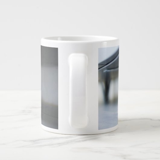 Niedliche Kleintiere | Fluffy Orange Kitten Jumbo-Tasse (Rückseite)