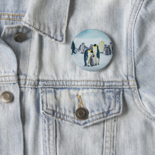 Niedliche Kleintiere   Fütternd Baby Pinguin Button
