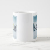 Niedliche Kleintiere | Fütternd Baby Pinguin Jumbo-Tasse (Vorderseite)