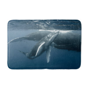 Niedliche Kleintiere   Humpback Whale Calf Badematte