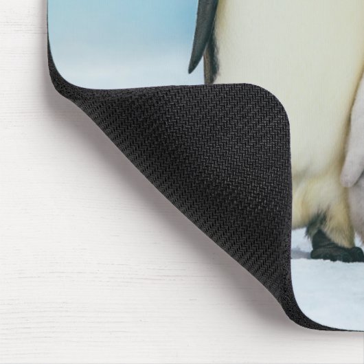 Niedliche Kleintiere | Kaiser Penguin Chick Mousepad (Ecke)
