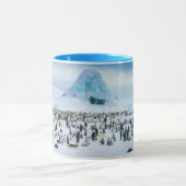 Niedliche Kleintiere | Kaiser-Pinguin-Kolonie Tasse (Zentrum)
