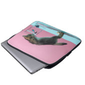 Niedliche Kleintiere | Kätzchen Blick auf Fischsch Laptopschutzhülle (Vorne Knopf)