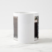 Niedliche Kleintiere | Kitten on Piano Keys Jumbo-Tasse (Vorderseite)