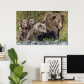 Niedliche Kleintiere | Kodiak Mama Bear & Cubs Poster (Heimbüro)