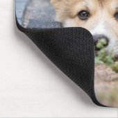 Niedliche Kleintiere | Korgi Lay in der Werft Mousepad (Ecke)