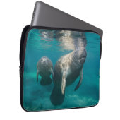 Niedliche Kleintiere | Manatee & Baby Laptopschutzhülle (Vorne Rechts)