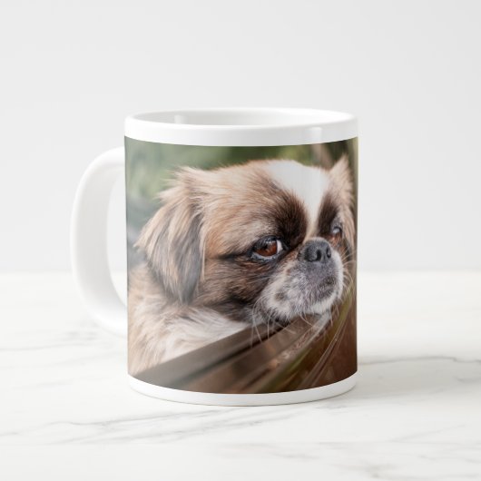 Niedliche Kleintiere | Pekingese Welpe im Auto Jumbo-Tasse (Vorderseite Links)