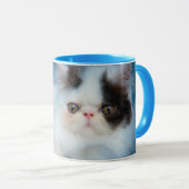Niedliche Kleintiere | Schwarze und weiße Kätzchen Tasse (VorderseiteRechts)