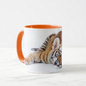 Niedliche Kleintiere | Sleepy Baby Tiger Cub Tasse (Vorderseite Links)