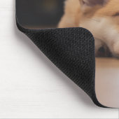 Niedliche Kleintiere | Sleepy Corgi Mousepad (Ecke)
