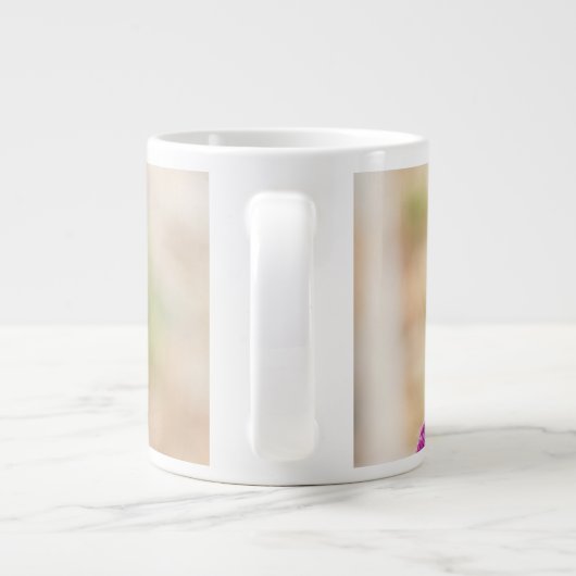 Niedliche Kleintiere | Tabby Kitten Rainbow Scarf Jumbo-Tasse (Rückseite)