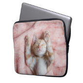Niedliche Kleintiere | Tiny Orange Striped Kitten Laptopschutzhülle (Vorderseite Links)