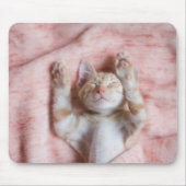 Niedliche Kleintiere | Tiny Orange Striped Kitten Mousepad (Vorne)