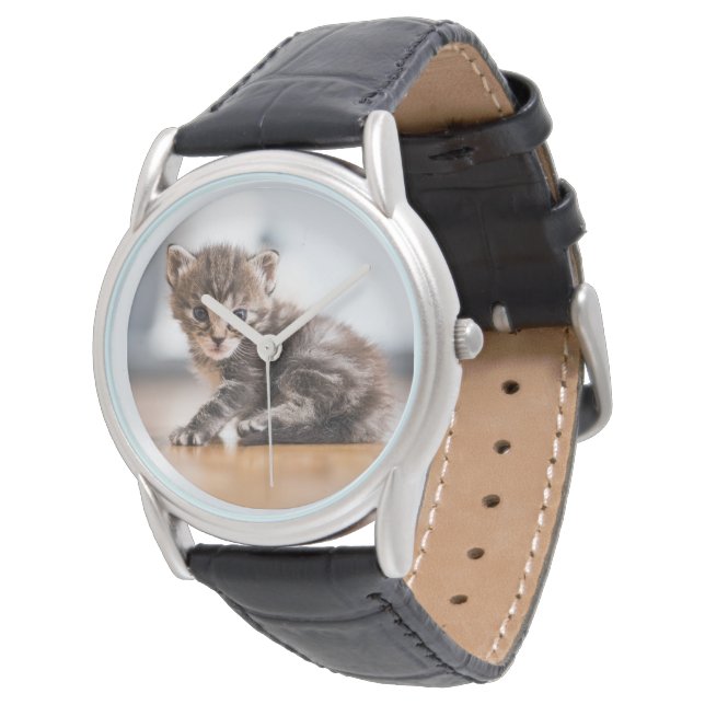 Niedliche Kleintiere | Tiny Tabby Kitten Armbanduhr (Schrägansicht)