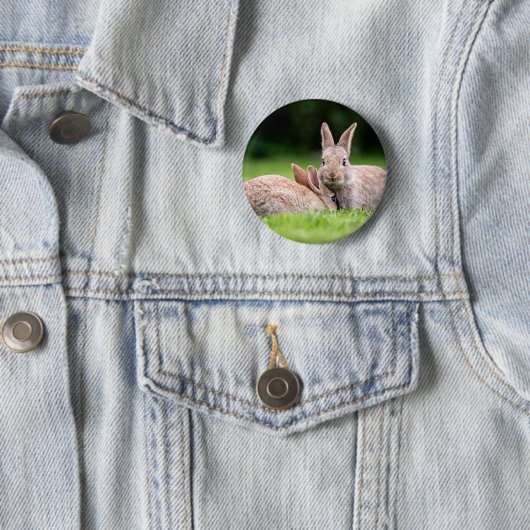 Niedliche Kleintiere | Wilde Bunny Rabbits Button (Beispiel)