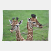 Niedliche Kleintiere | Zwei Baby-Giraffen Geschirrtuch (Horizontal)