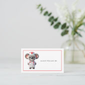 Niedliche Koala-Bärenkurse mit Red Stethoscope Visitenkarte (Stehend Vorderseite)