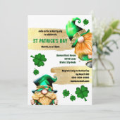 Niedliche Koboldgrün-Gnome, moderner Chic Einladung (Stehend Vorderseite)