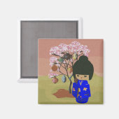 Niedliche Kokeshi-Puppe mit Kirschblütenbaum Magnet (Vorderseite/Rückseite)