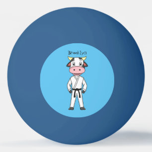 Niedliche Kuh in Kung Fu Anzug Cartoon Tischtennisball