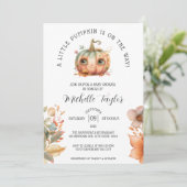 Niedliche Kürbiskugel Herbst Blumendusche Einladung (Stehend Vorderseite)