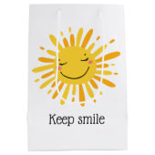 Niedliche Lächelnde Cartoon Kunst Mittlere Geschenktüte (Rückseite)