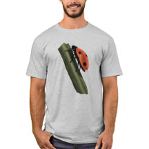 Niedliche Ladybug an einer Baumgrenze