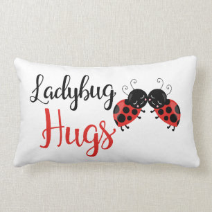 Niedliche Ladybug umarmt Mädchen Zimmerdekor Kisse Lendenkissen
