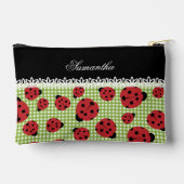 Niedliche Ladybugs auf grün und individuelle Name Zubehörtasche (Rückseite)